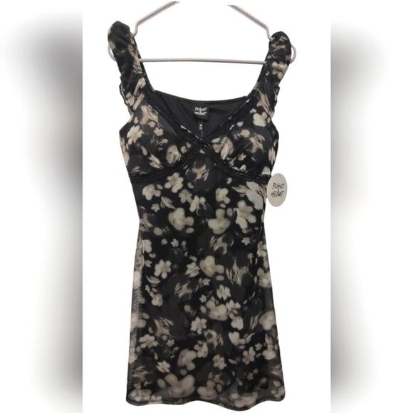 Planet Heart Black&White Floral/Lace Dress Sizw M Y2K Babydoll Whimsigoth NWT - Picture 1 of 6
